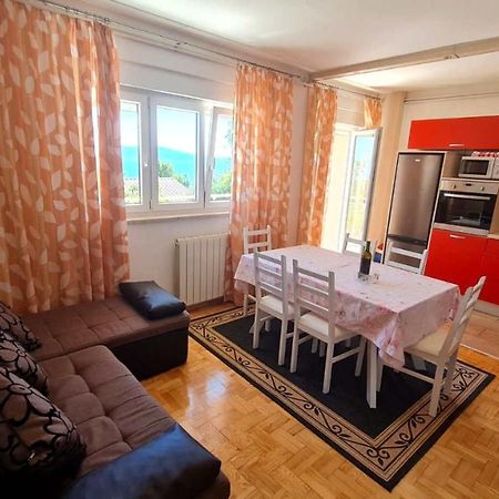 Apartmens Adriana Novi Vinodolski Esterno foto