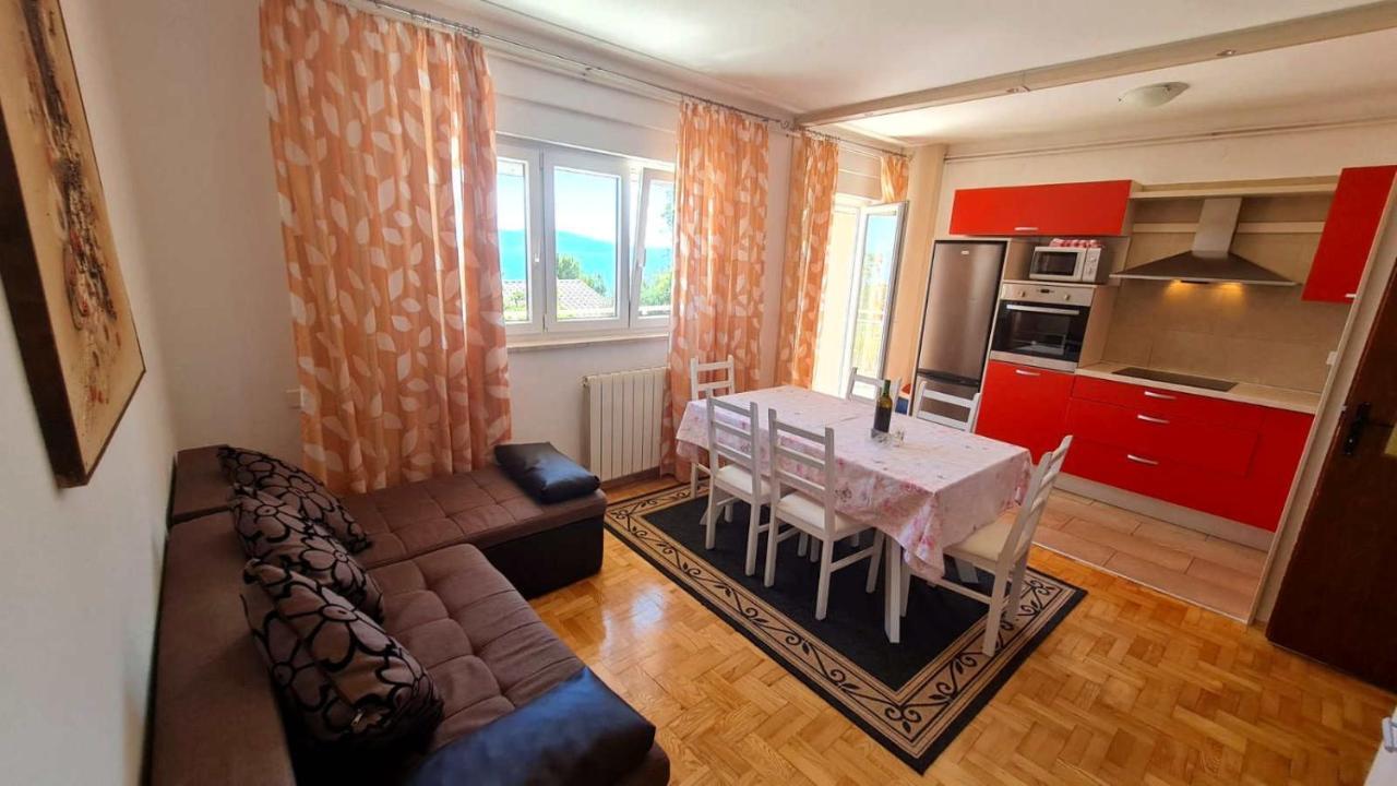 Apartmens Adriana Novi Vinodolski Esterno foto