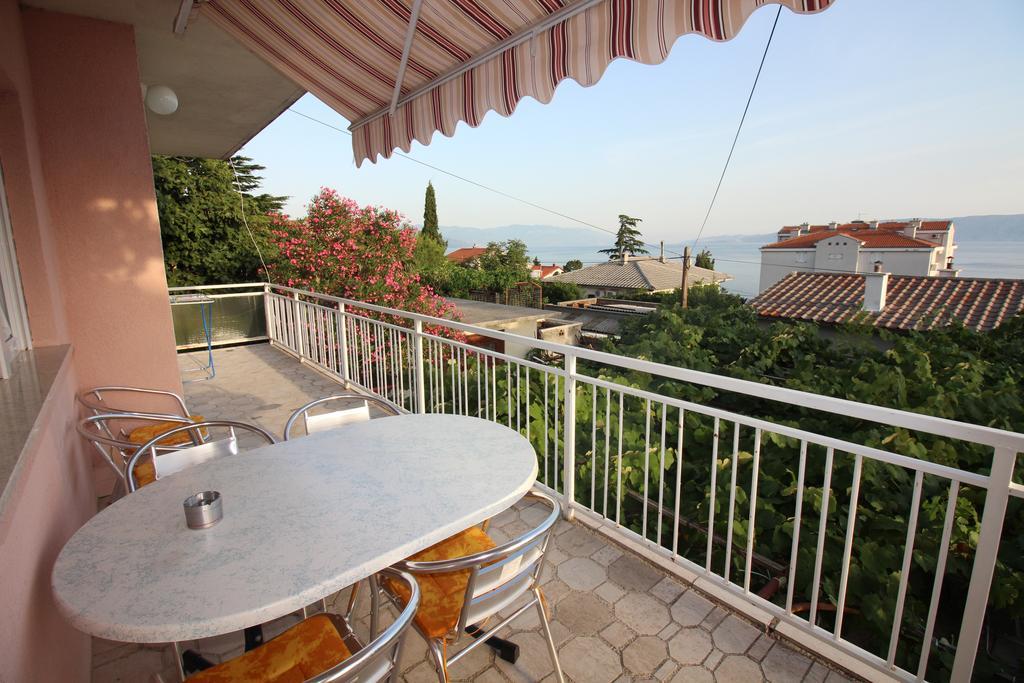 Apartmens Adriana Novi Vinodolski Esterno foto